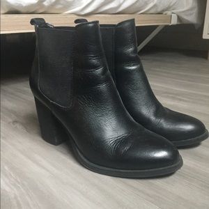 Steve Madden Black Booties, 7.5